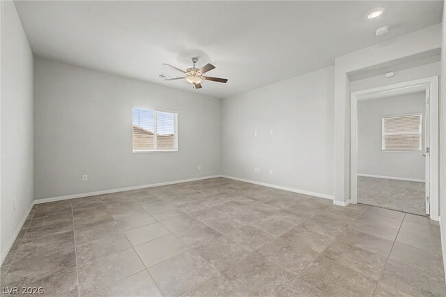 Photo - 7552 Blue Lotus Ave