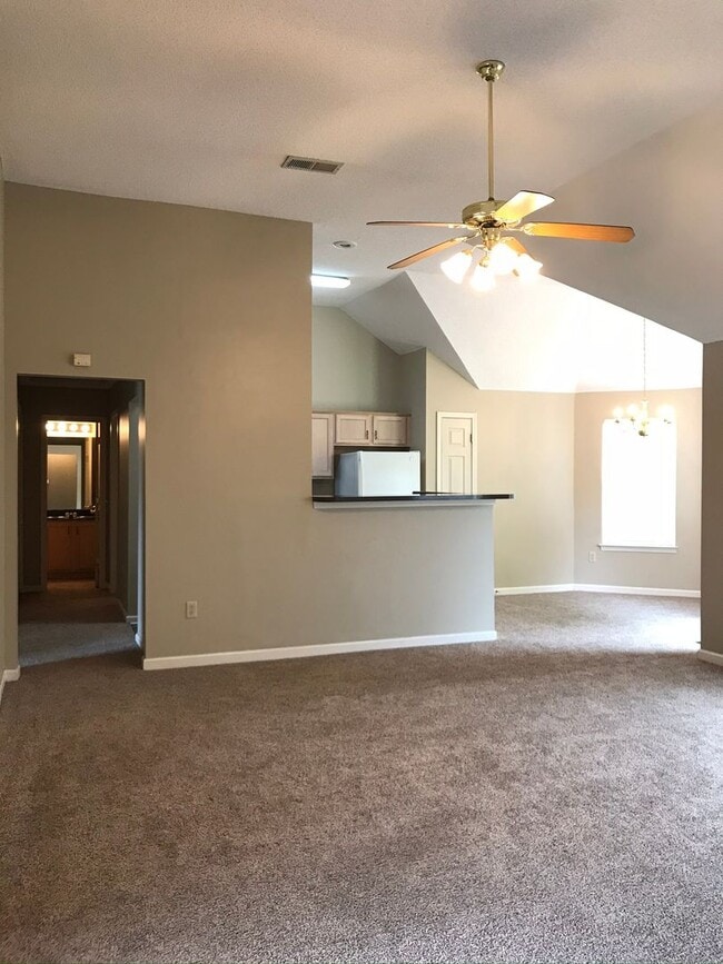Photo - Olive Branch - 3 Bedroom, 2 Full bath Split Plan with Patio and Wood Privacy Fenced in Yard - Ove...