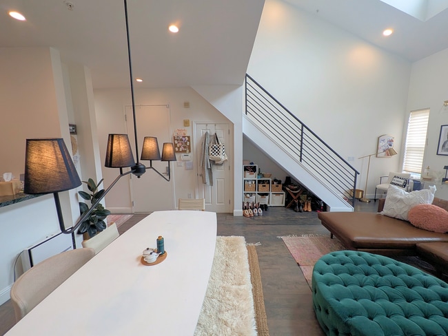 Building Photo - 2488 Sutter St Unit Sutter Street Loft