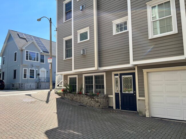 Photo - 190 Sydney St Unit 190A Sydney