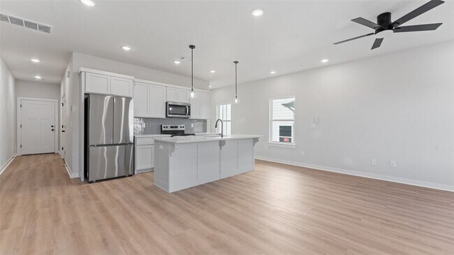 Photo - 1711 Cuppett Cir