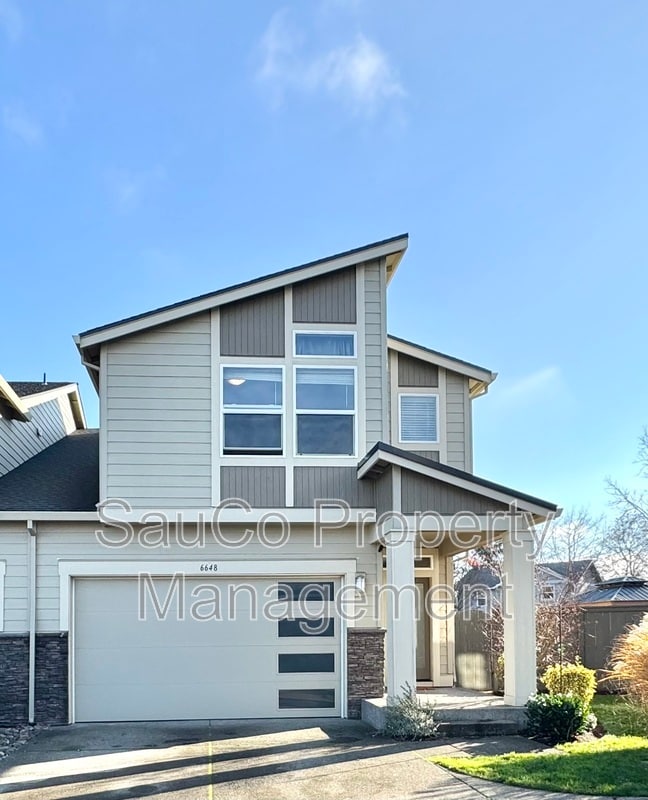 Building Photo - 6648 SE Genrosa St