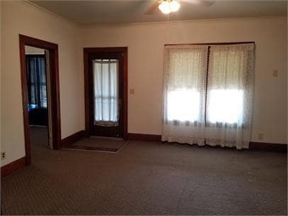 Photo - 319 S Rogers St
