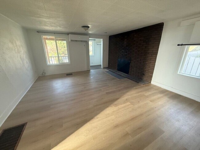 Photo - Hansen-PM-025-0262 Unidad Hansen-PM-025-0262-330B