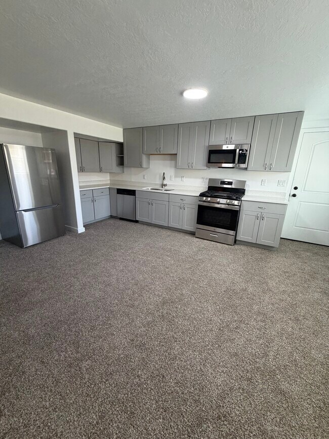 Photo - 343 E 6725 S Unidad Basement Apartment