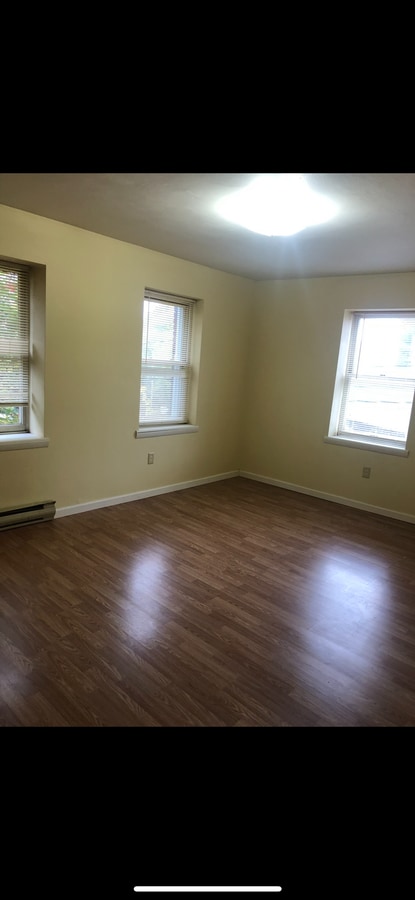 Photo - 166 E Main St