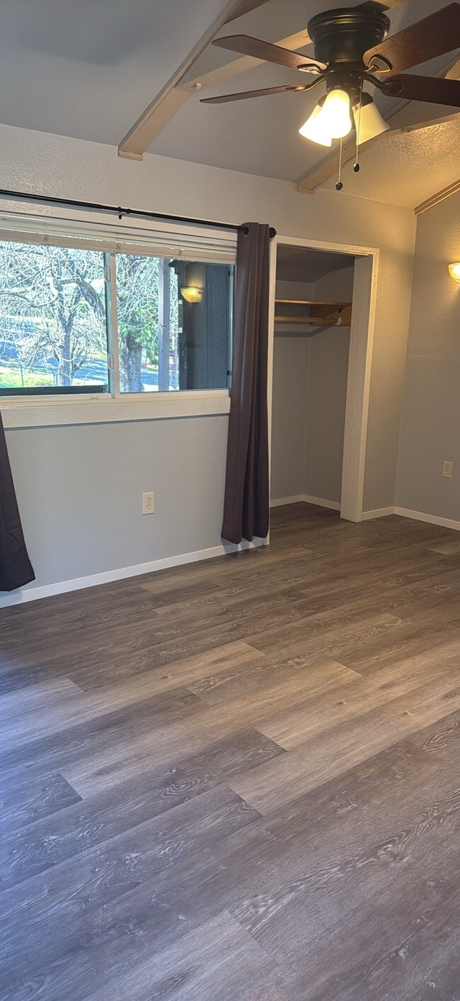 Photo - 41872 Road 222 Unidad #3