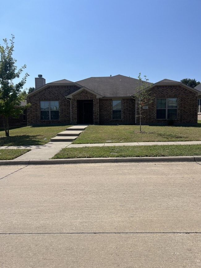 Building Photo - 1250 Long Branch Dr Rental