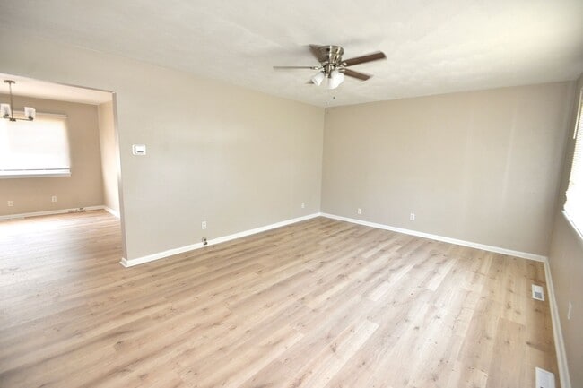 Photo - 278 Appian Ave