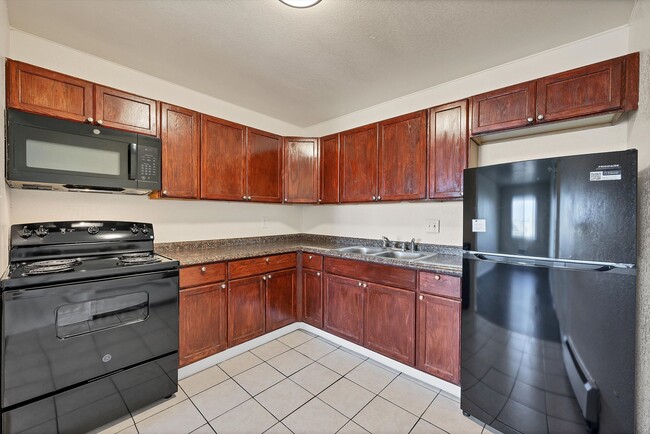 Del Mar Garden Apartments