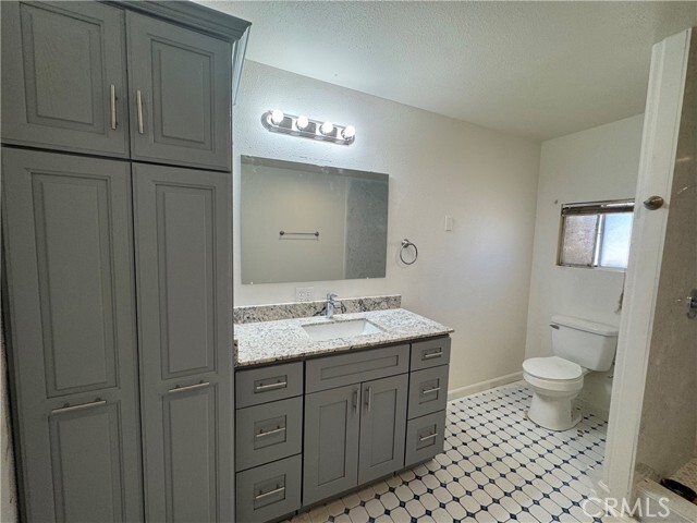 Photo - 6475 Stover Ave