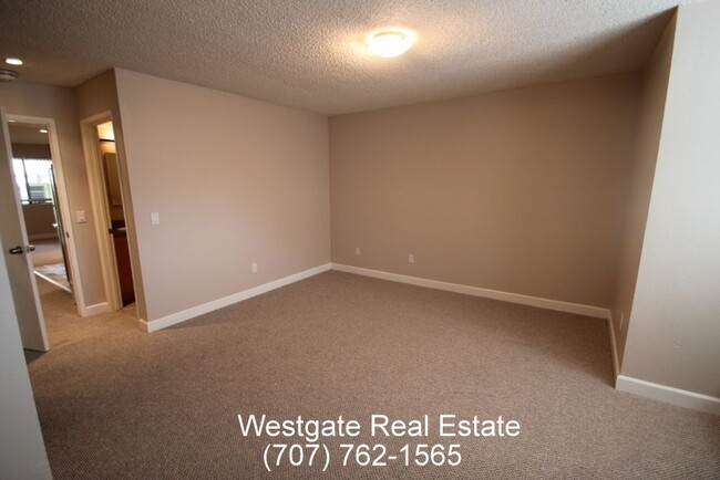 Photo - Lovely 1 Bedroom/1 Bathroom West Petaluma Condo Available Now