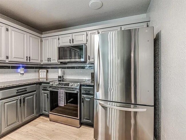 Photo - 2912 Canyon Oaks Ct