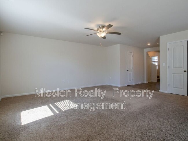 Photo - 2827 Meadowview Blvd
