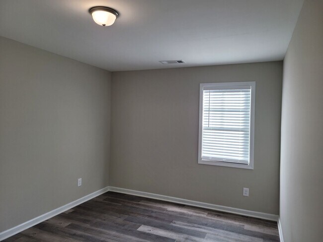 Photo - NEW CONSTRUCTION FOR RENT IN NEWNAN!