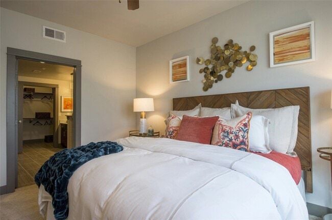 Photo - 2910 Milam St Unidad 1339