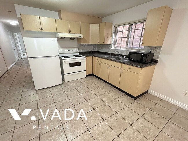 Photo - 1885 E 55th Ave