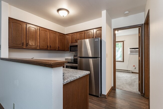 Photo - Heritage Square Apartments