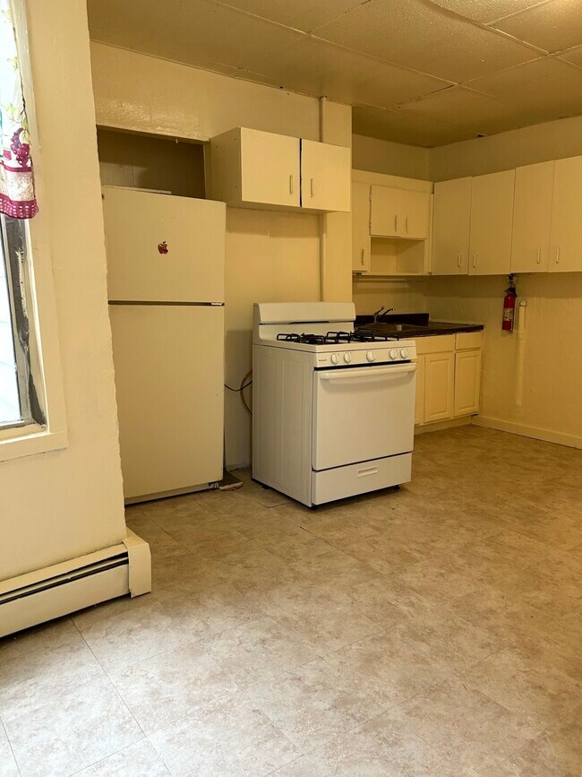 Photo - 200 London St Apartments Unit 2
