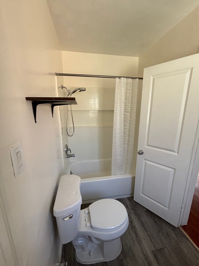 Photo - 1034 Ronan Ave