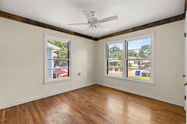 Photo - 3404 Leland Ave