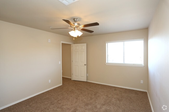 Bedroom - 1BR, 1BA Flat - 687SF