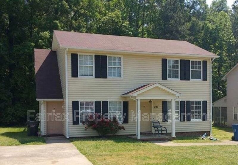 Photo - 227 Bridgefield Pl Unit A