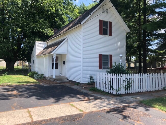 Building Photo - 629 Dayton Ave