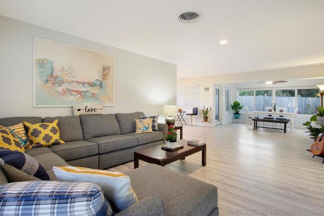 466 Tequesta Dr