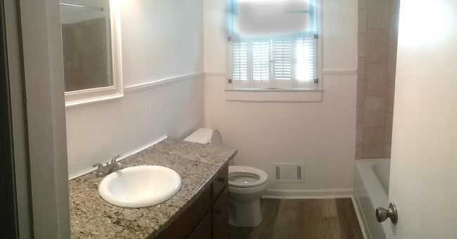 Photo - 304 Maddox Rd