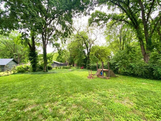 Photo - 1305 Stratford Ave