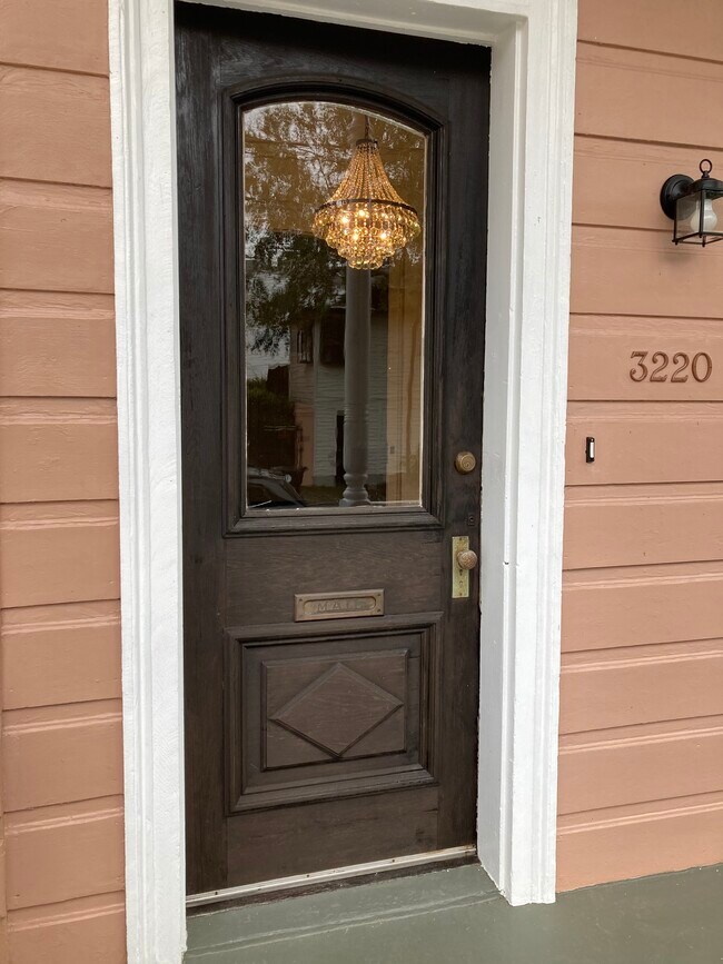 Front door - 3220 Chestnut St Unidad 3220