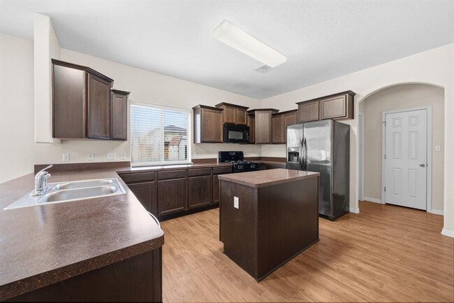 Photo - 601 Silver Wing Dr