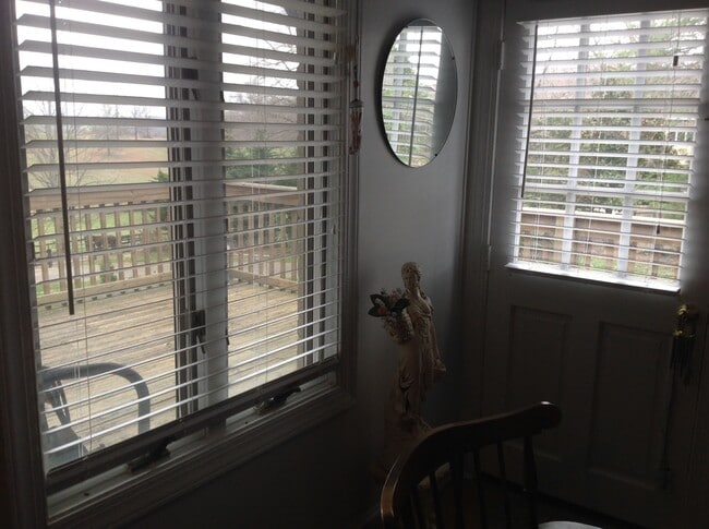 Photo - 8688 Lees Ridge Rd