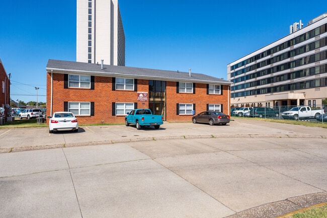 Building Photo - 633 Princeton Pkwy Rental