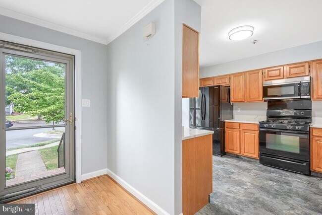 Photo - 20133 Crew Square