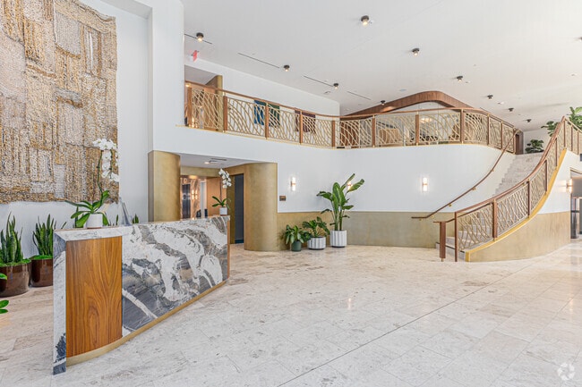 Vestíbulo - The Lindley