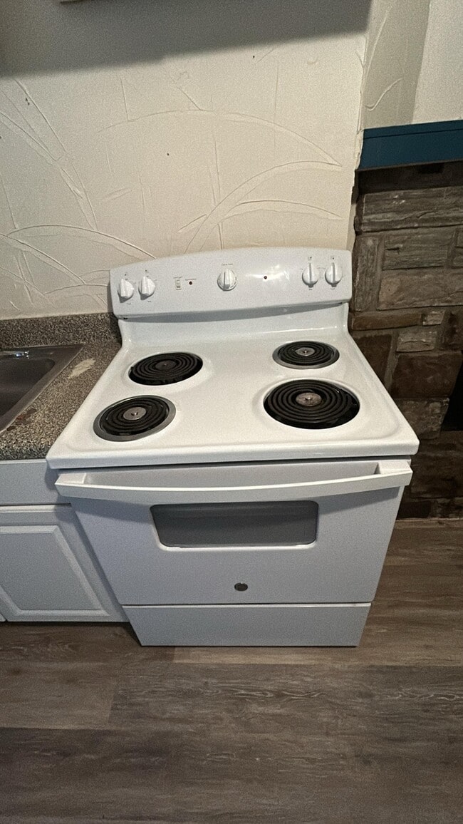 Photo - 18 N Church St