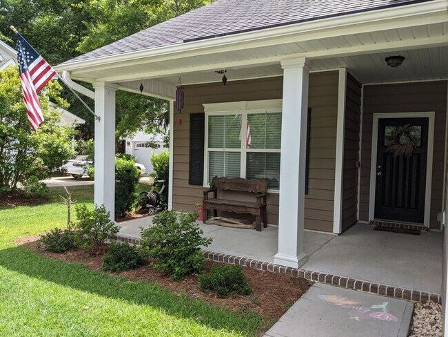 Photo - Available In July !!! $2400 a month!!!