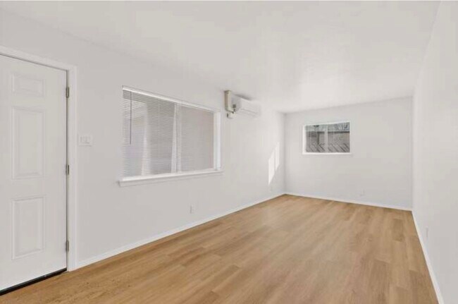 Photo - 8316 Trumbull Ave SE Unit 8318 Trumbull Ave SE