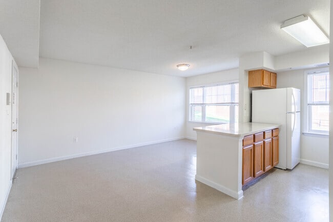 1 BR, 1 BA - 597 SF