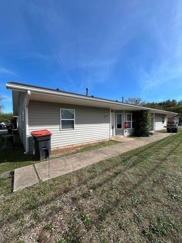 Building Photo - 409 Park St Unit Apt. A