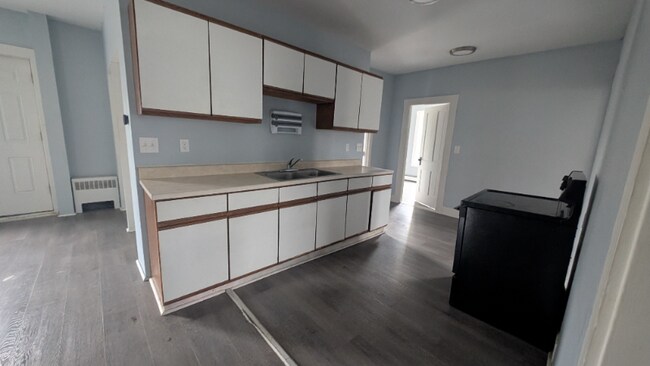 Photo - 250 Madison Ave Unit Apt 4