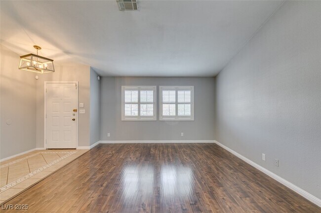 Photo - 362 Umbria Way