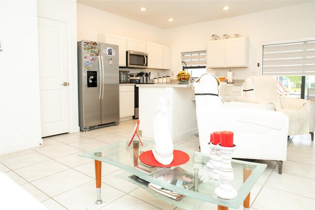 Photo - 1147 SW 7th Ave