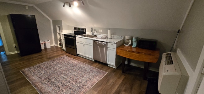 Photo - 216 N Summit St Unidad B