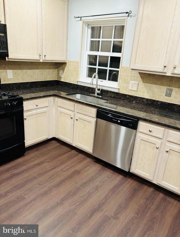 Photo - 13714 Bidwell Pl