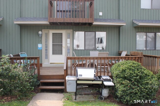 Building Photo - 7 Clearwater Ln Unit 7