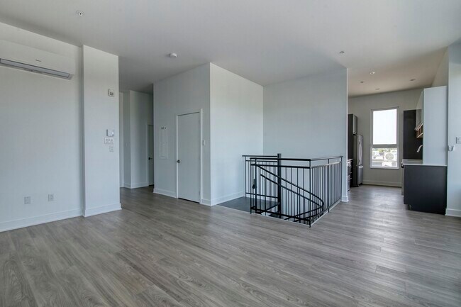 Photo - 9675 Av. Papineau Unit 502