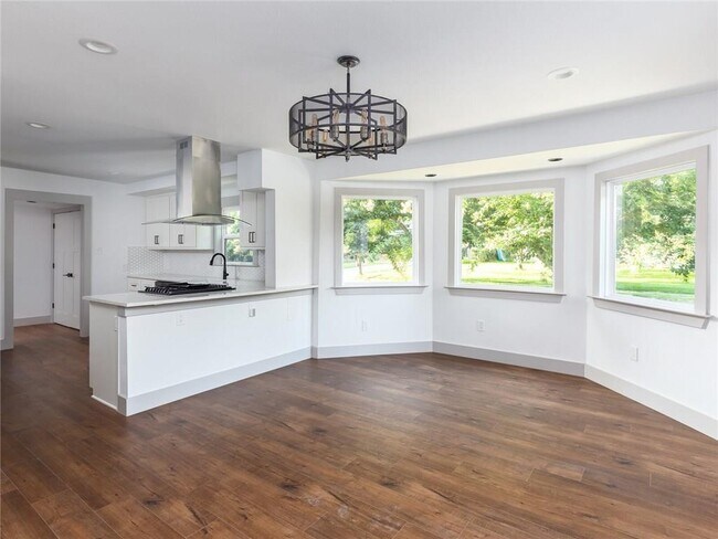 Photo - 4612 Caswell Ave